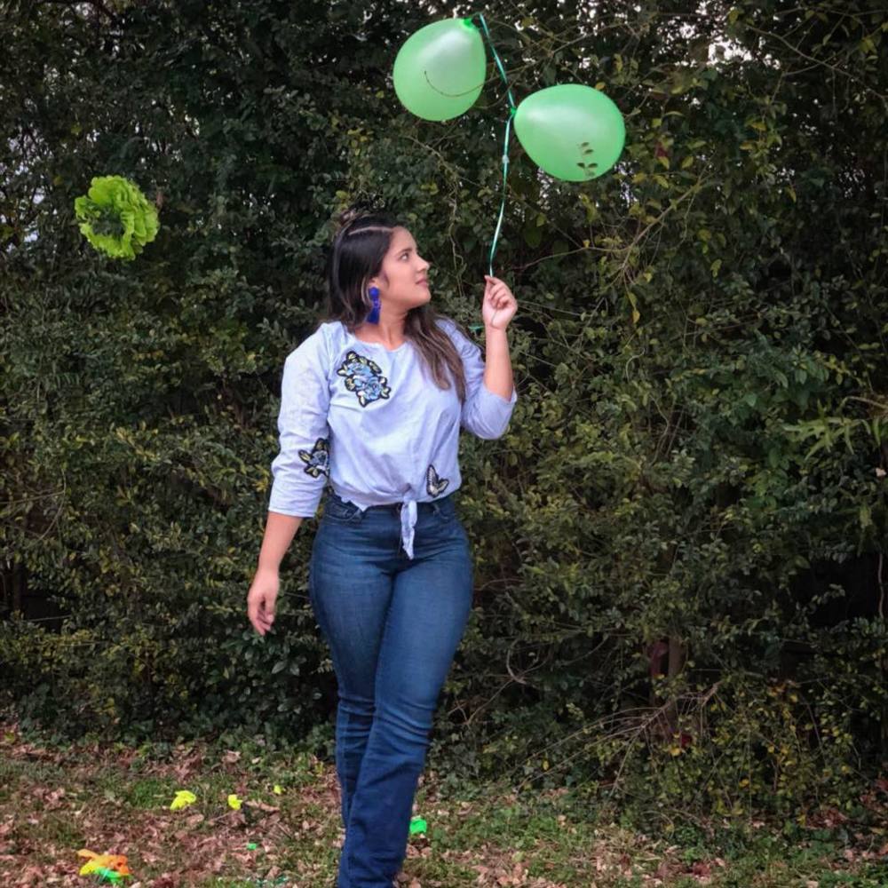Meet your Posher, Isamar